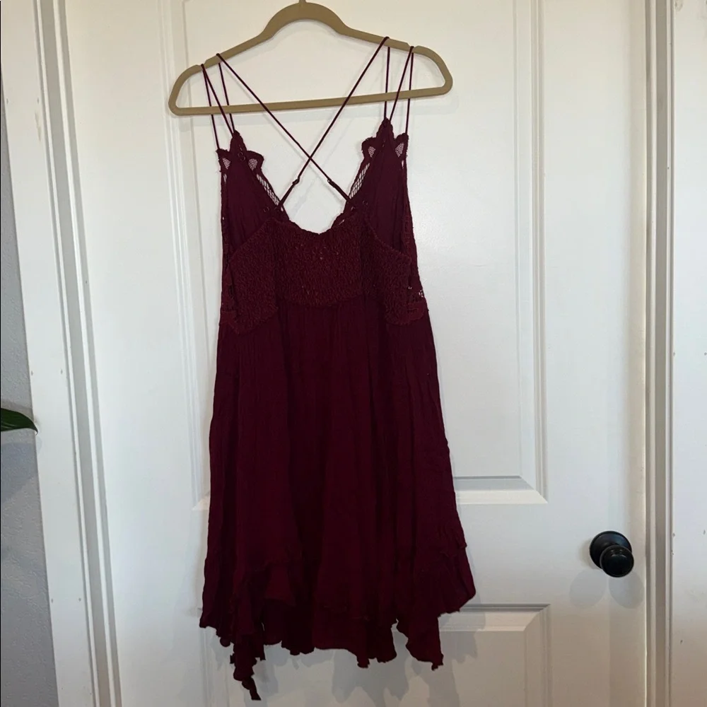 Venus Burgundy Lace Dress - Picture 3 of 3